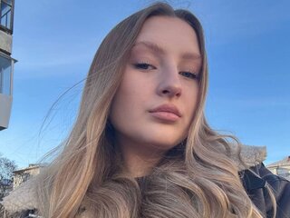 AmberMendelsohn videos